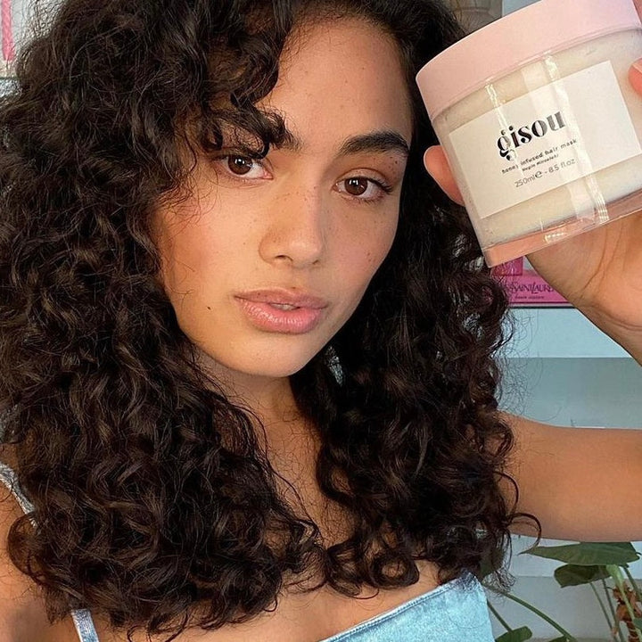 How to prevent frizzy curly hair