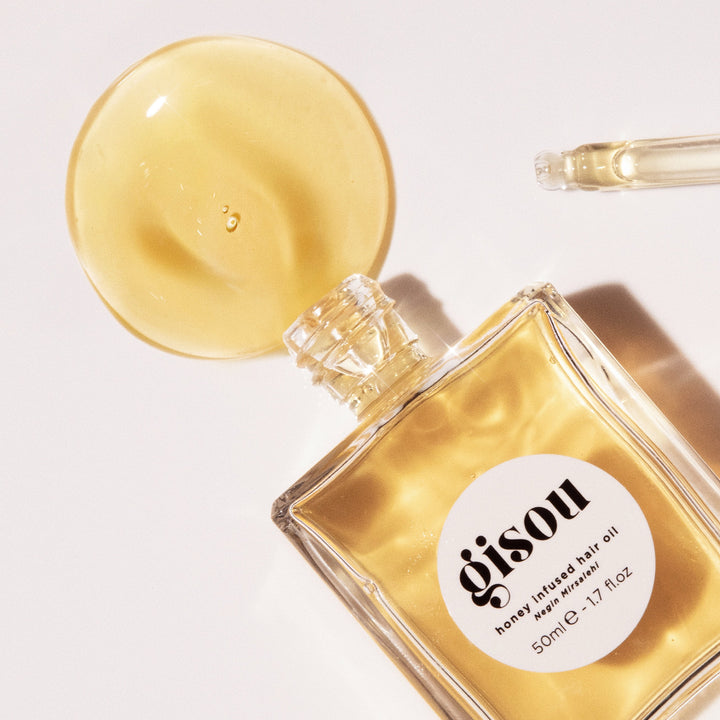 The Benefits of Honey Infused Hair Oil + 5 Ways to Use It