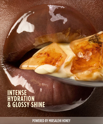 Glossy lips biting a crème brûlée: intense hydration and glossy shine
